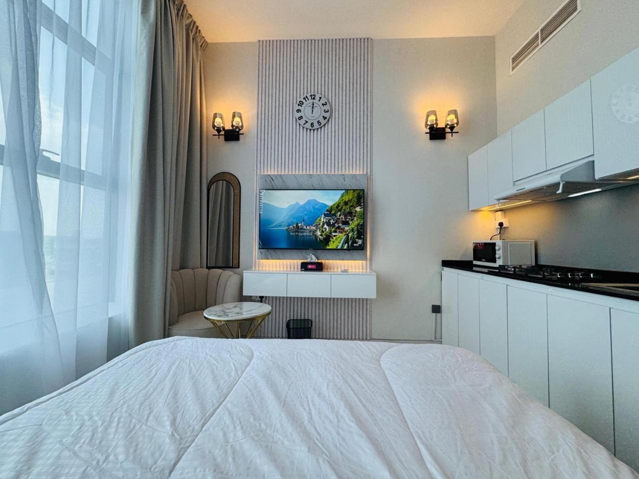 Al Manara Premium Shk Zayed Apartment *